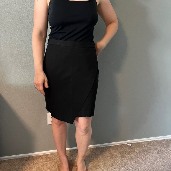 BR 6P black asymmetrical skirt - Picture 1 of 4